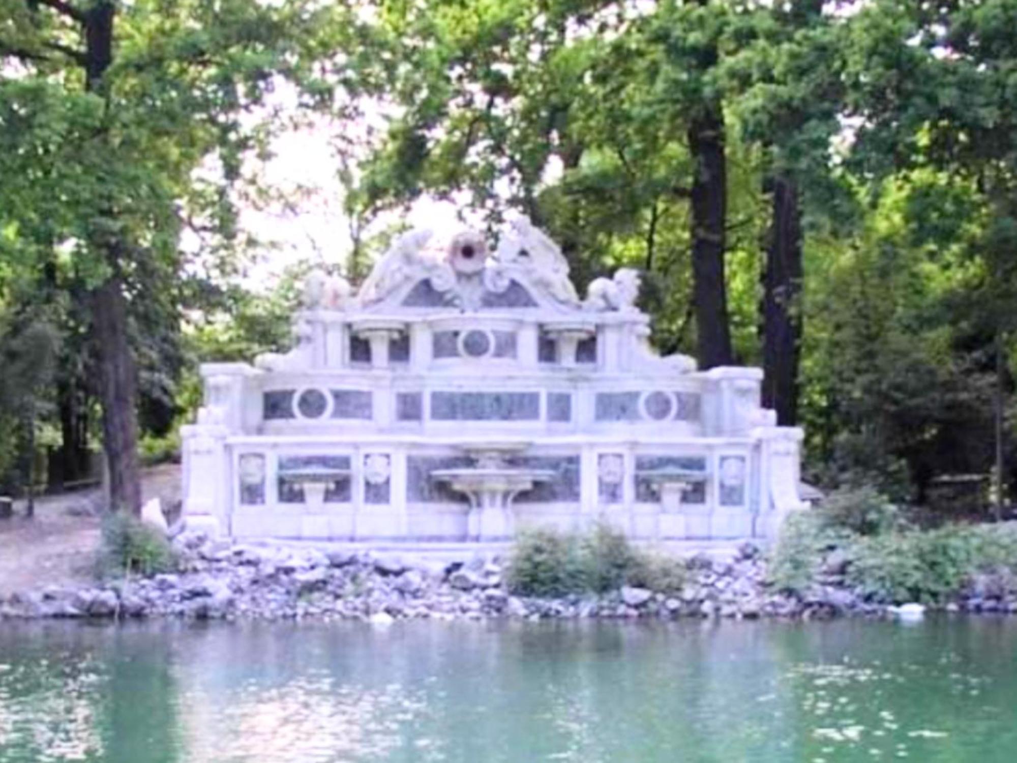 Peppe Home Fontana Del Trianon Parma Buitenkant foto